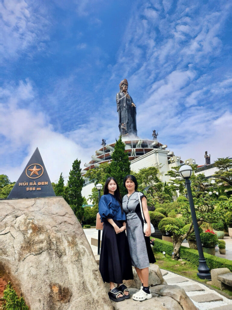 Thông Tin Giá Vé Tham Quan Tour Núi Bà Đen Mới Nhất