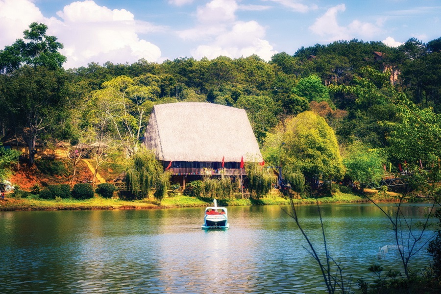 Những Khu Vực Và Điểm Tham Quan Nổi Bật Không Nên Bỏ Lỡ Khi Đến Măng Đen